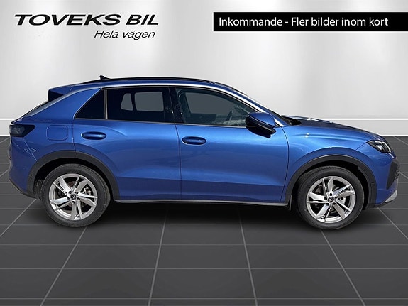 Volkswagen T-Roc 2 of 5