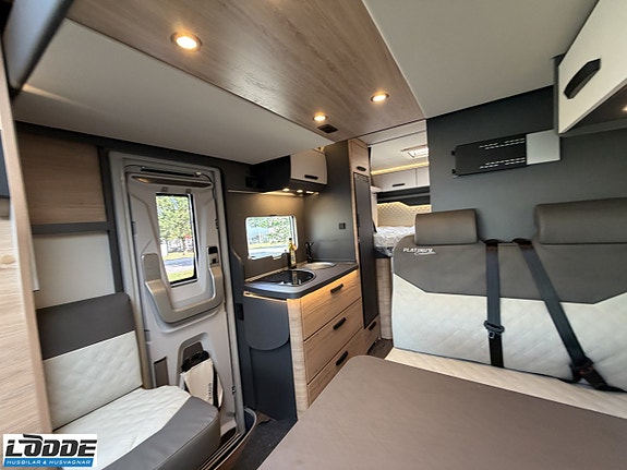 Knaus L!VE WAVE PLATINUM SELECTION 650 MEG 8 of 14