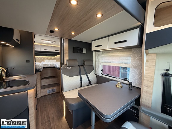 Knaus L!VE WAVE PLATINUM SELECTION 650 MEG 3 of 14