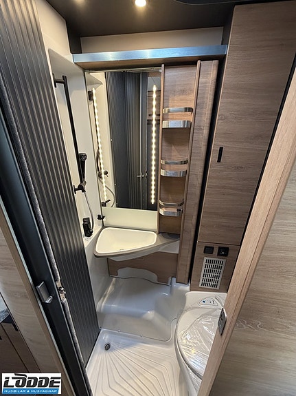 Knaus L!VE WAVE PLATINUM SELECTION 650 MEG 11 of 14