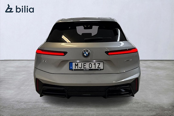 BMW iX 5 of 22