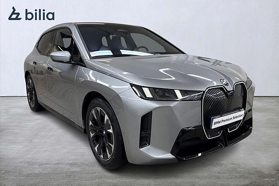 BMW iX 20 of 22
