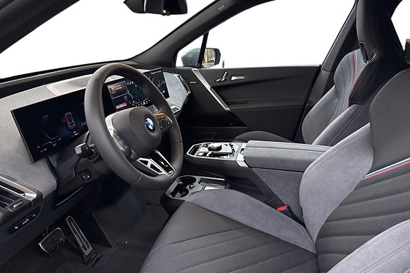 BMW iX 14 of 22