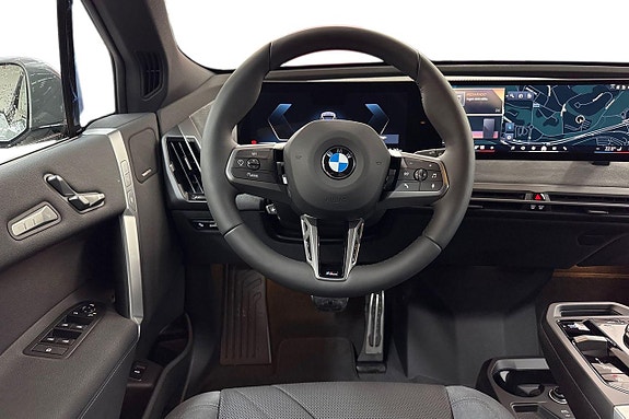 BMW iX 11 of 22