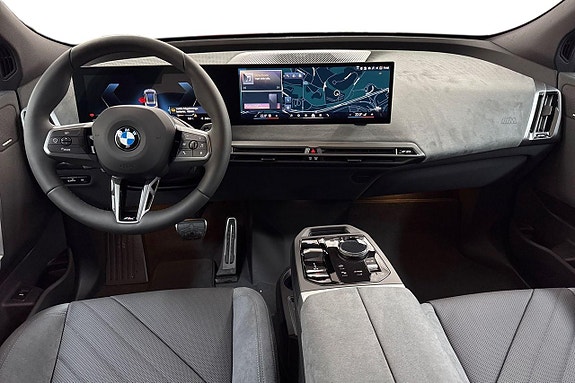 BMW iX 10 of 22