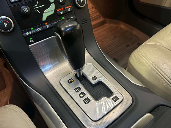 Volvo V70 12 of 17