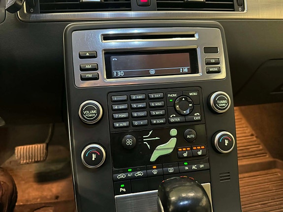 Volvo V70 13 of 17