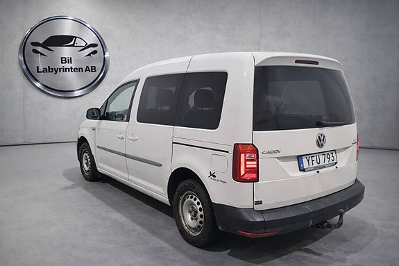 Volkswagen Caddy 4 of 5