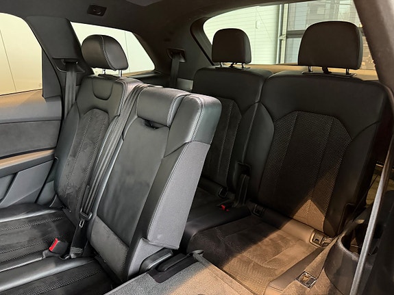 Audi Q7 11 of 15