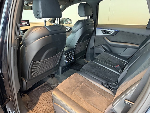 Audi Q7 9 of 15