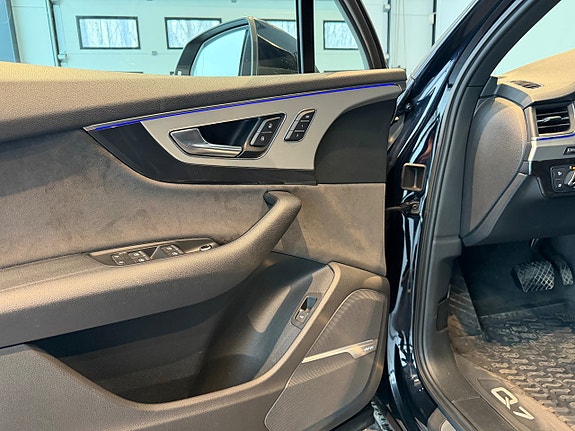 Audi Q7 6 of 15