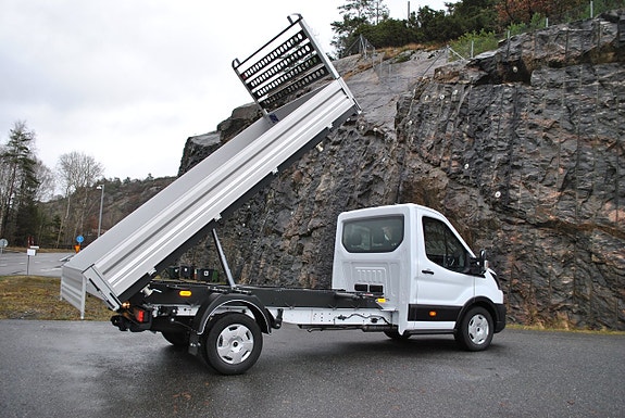 Ford Transit 2 of 5