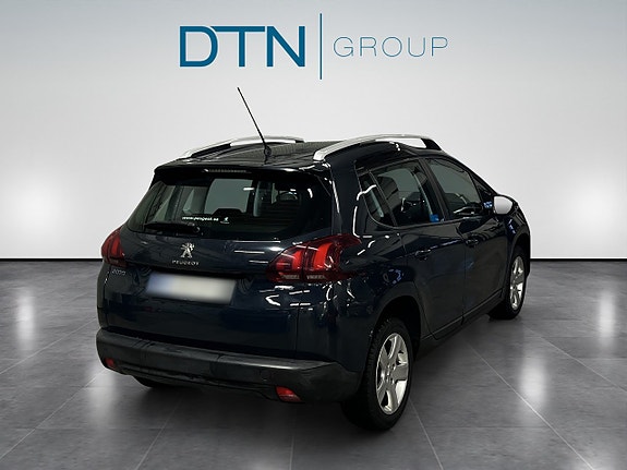 Peugeot 2008 2 of 5