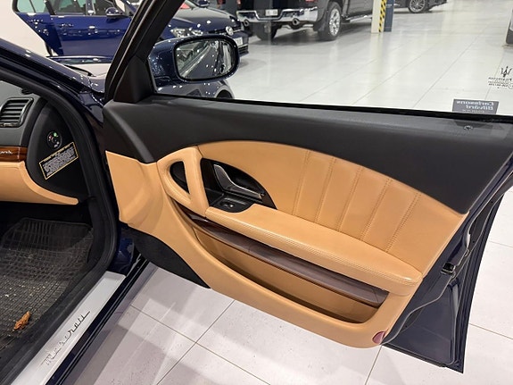 Maserati Quattroporte 24 of 27