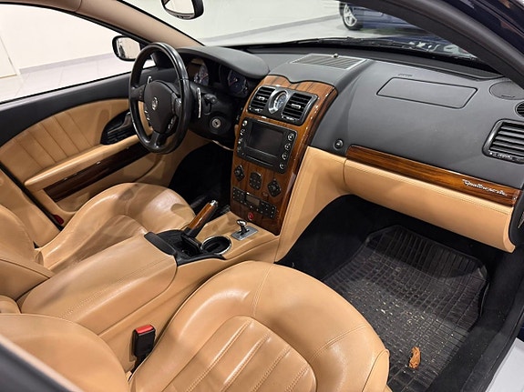 Maserati Quattroporte 26 of 27