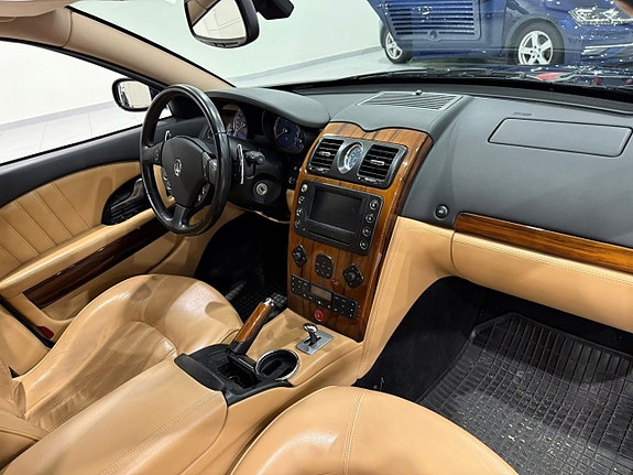 Maserati Quattroporte 25 of 27