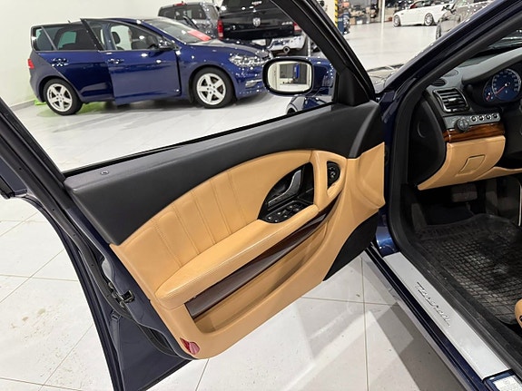 Maserati Quattroporte 18 of 27