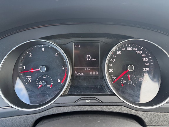 Volkswagen Passat 15 of 26
