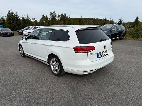 Volkswagen Passat 3 of 5