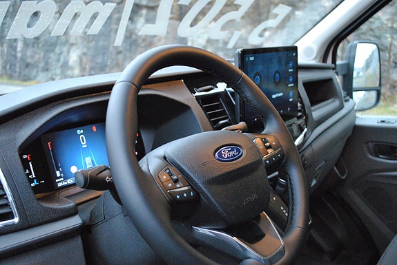 Ford Transit 12 of 21