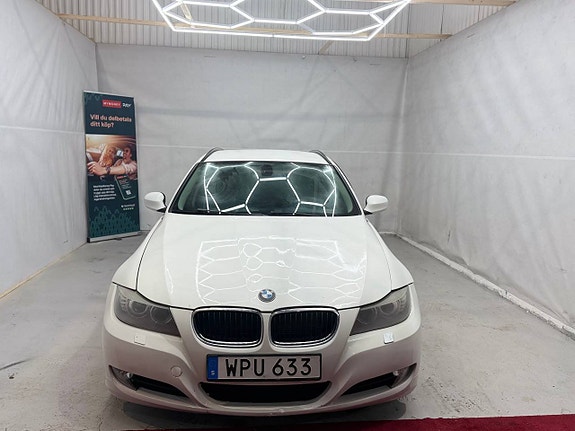 BMW 320d 2 of 9
