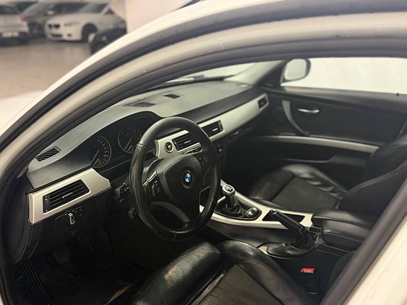 BMW 320d 6 of 9