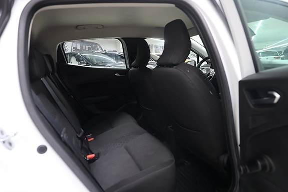 Renault Clio 11 of 19