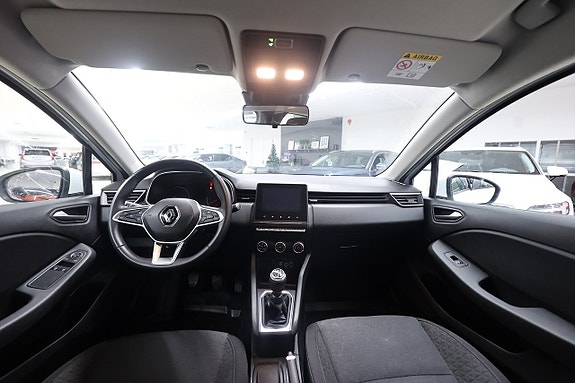 Renault Clio 12 of 19