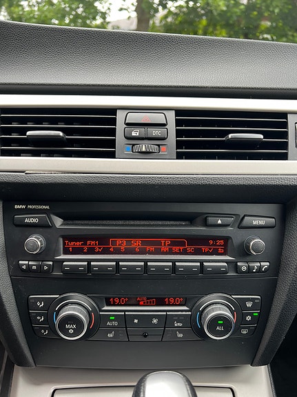 BMW 320d 5 of 5
