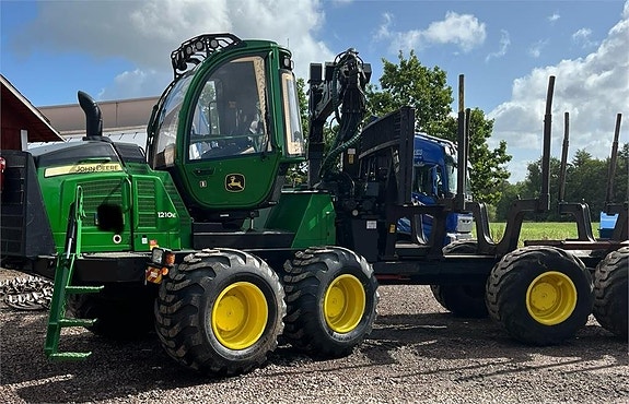 John Deere 1210E
