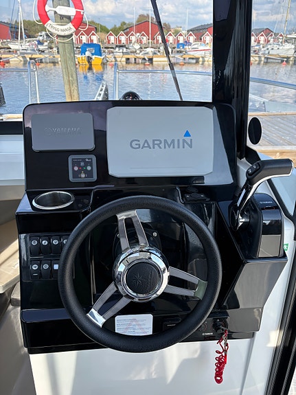Jeanneu Merry Fisher 795 marlin 23 of 30