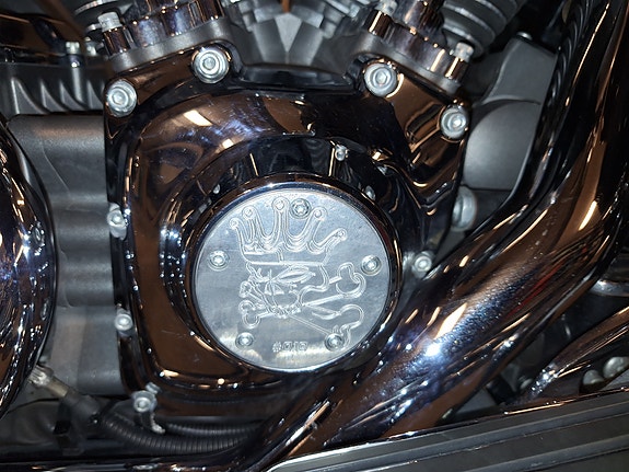 Harley-Davidson Electra Glide Ultra Classic CVO 5 of 6