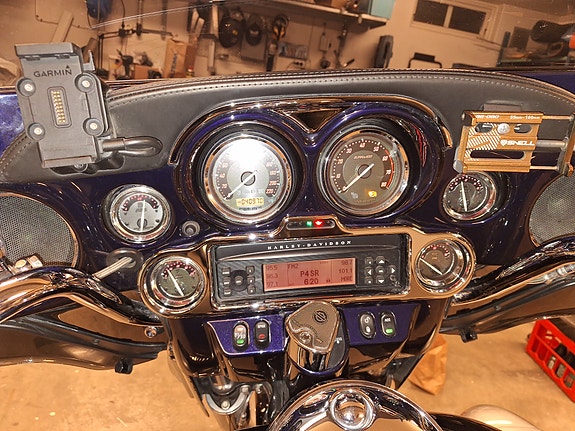 Harley-Davidson Electra Glide Ultra Classic CVO 6 of 6