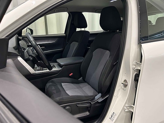 Mazda CX-60 6 of 16
