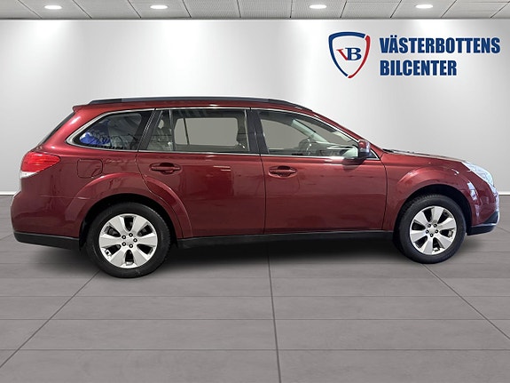 Subaru Outback 2 of 5