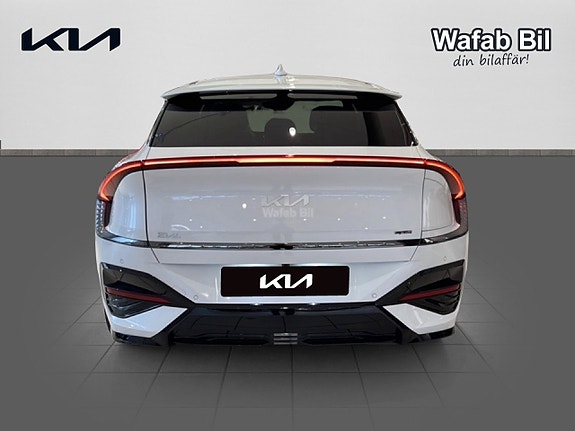 Kia EV6 5 of 15