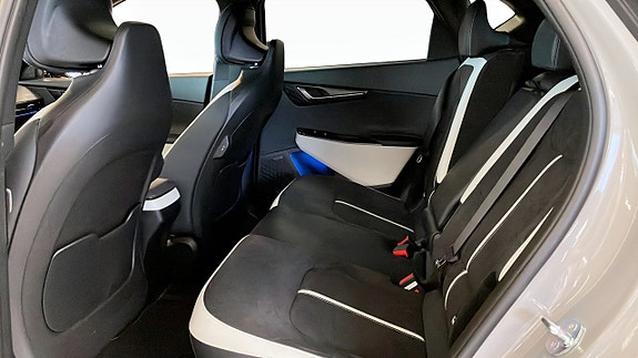 Kia EV6 9 of 12