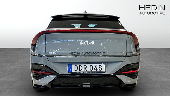 Kia EV6 5 of 12