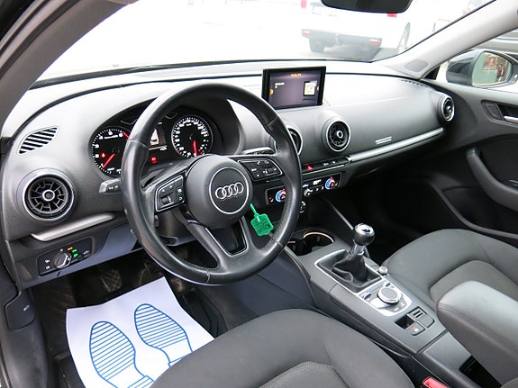 Audi A3 8 of 17