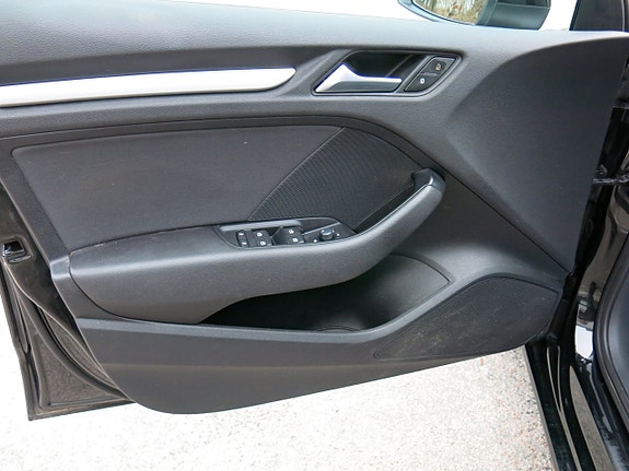 Audi A3 9 of 17