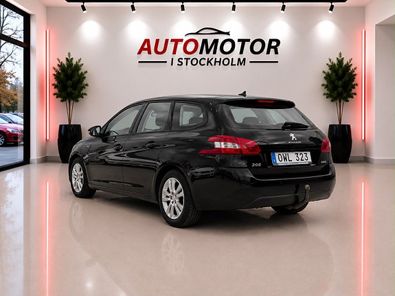Peugeot 308 SW 3 of 5