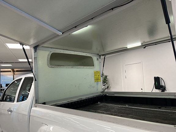 Isuzu D-max 12 of 16