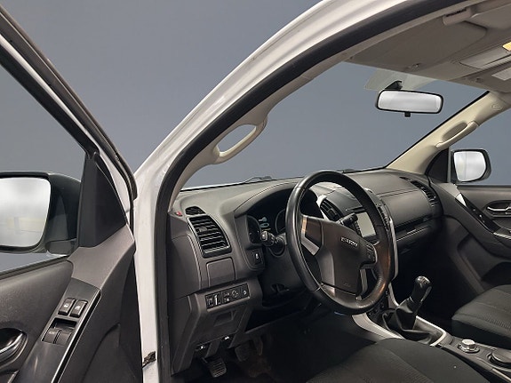 Isuzu D-max 4 of 16
