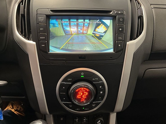 Isuzu D-max 15 of 16