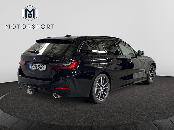 BMW 330e 9 of 27