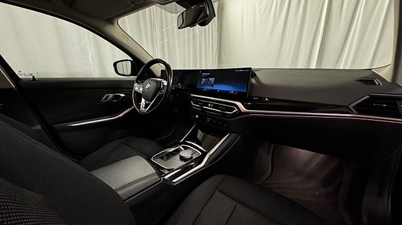 BMW 330e 22 of 27