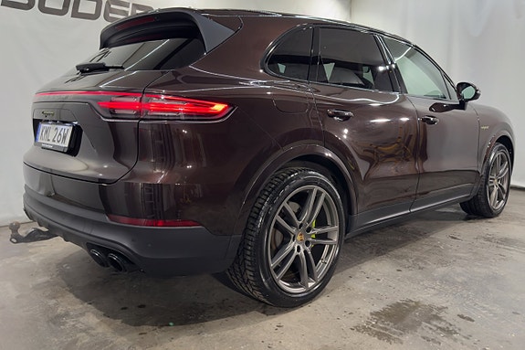 Porsche Cayenne 6 of 27