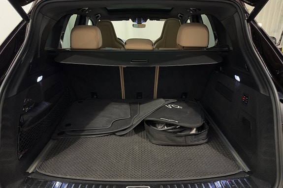 Porsche Cayenne 7 of 27