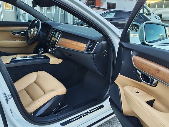 Volvo V90 15 of 23