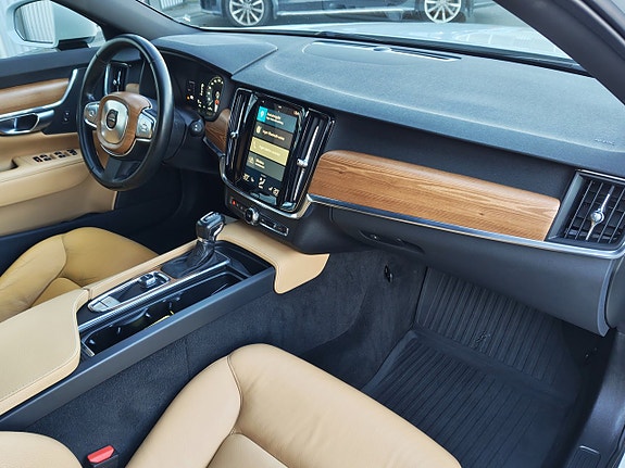 Volvo V90 13 of 23